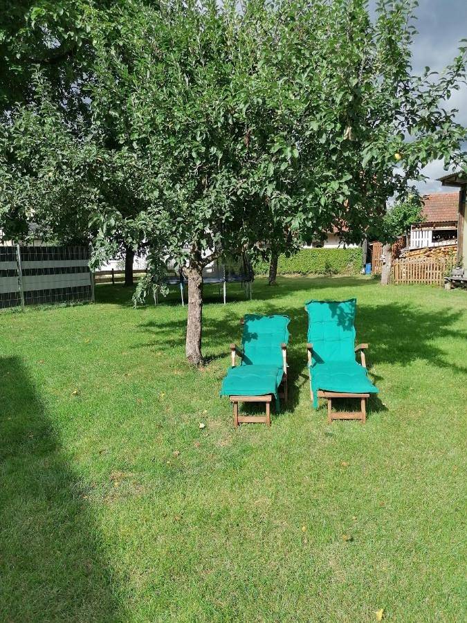 Ferienwohnung für 4 Personen, mit Terrasse und Garten