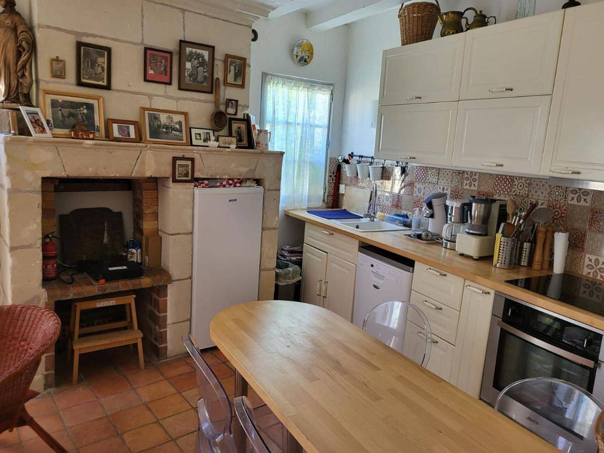 Two-Bedroom House in Candes-Saint-Martin, Vallée de la Loire