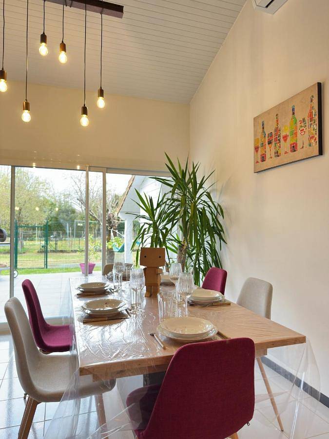 Location de vacances pour 8 personnes, avec jardin et terrasse à L'Isle-d'Espagnac - 2