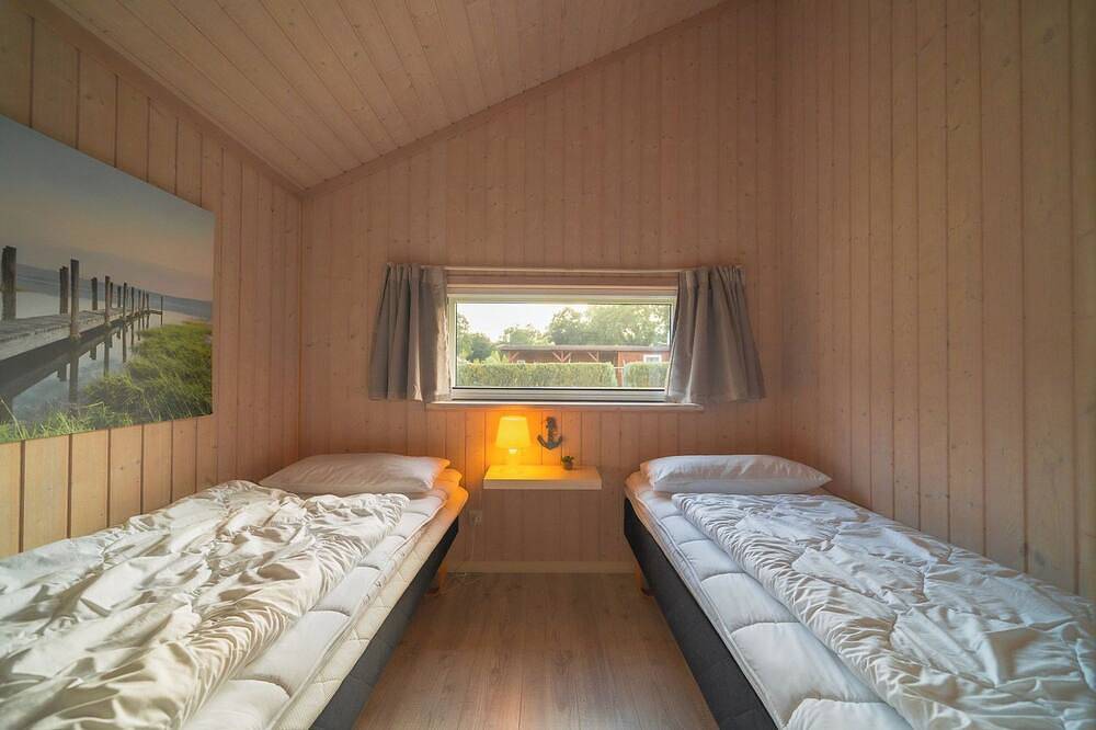 Ferienhaus Seebrise mit Strand, Sauna, Kamin & Ruderboot direkt am Dümmer See. in Dümmer (Mecklenburg-Vorpommern), Ludwigslust-Parchim