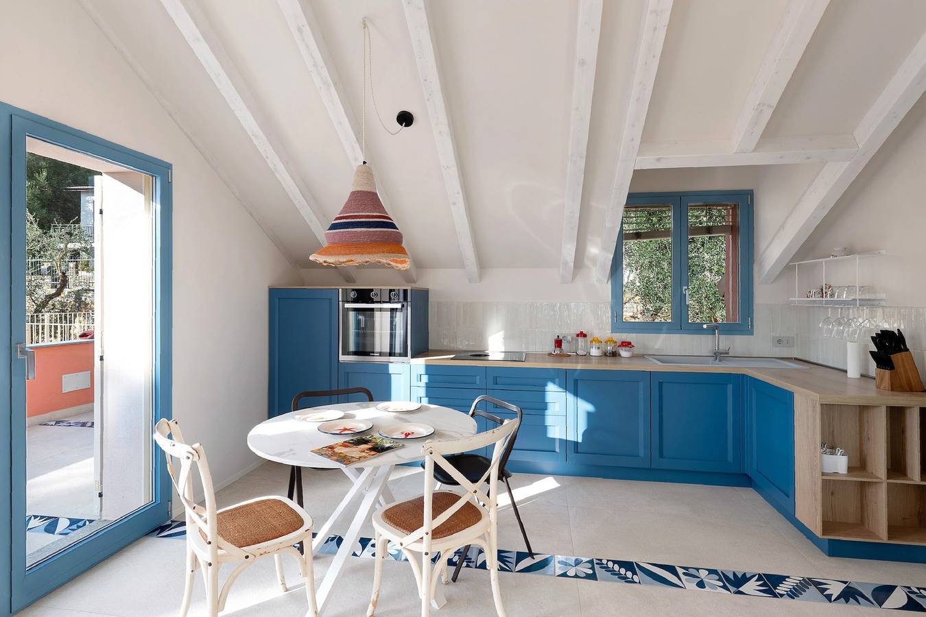 Ganze Wohnung, Apartment 'Verde Mare' mit Meerblick, privater Terrasse und Wlan in Bande di Là-Rollo, Cervo (Liguria)