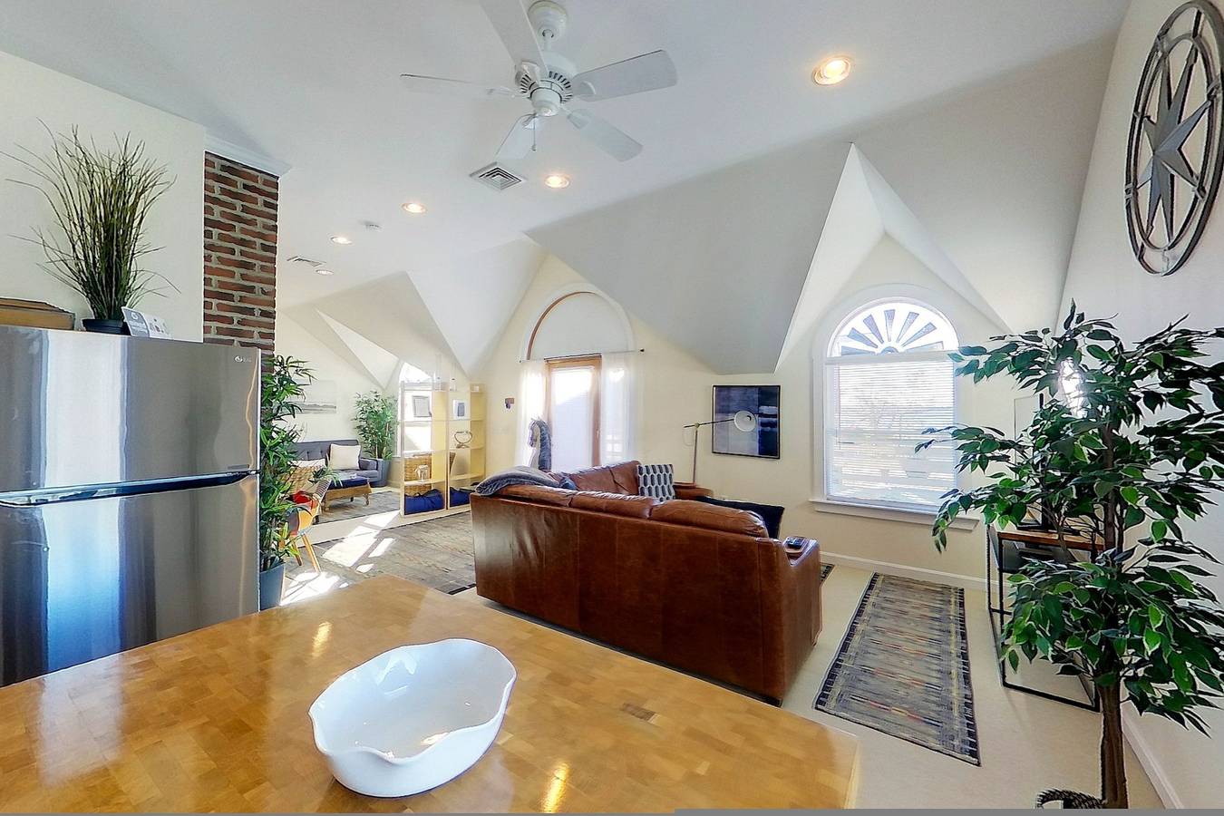 Ganze Wohnung, Newport Harbor View Studio w/ Spacious Deck in Newport, Newport County