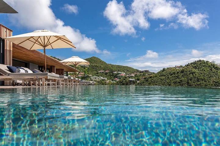 Holiday home for 10 people, with garden and balcony in Saint-Barthélemy
