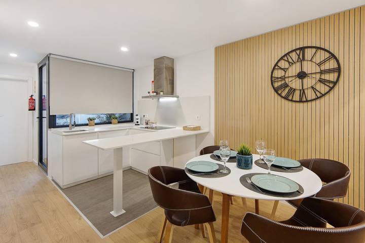 Ganze Wohnung, Apartment 'Casa Ponte Dos Namorados' mit Balkon, Wlan und Klimaanlage in Aveiro, Aveiro Distrikt