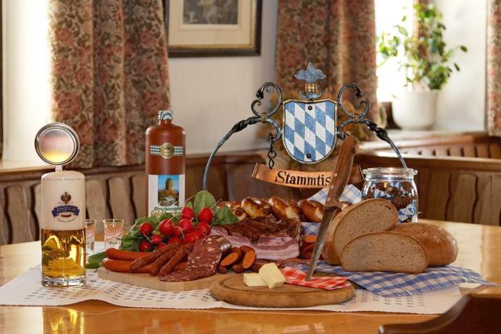 Ferienhaus, mit Balkon und Terrasse sowie Garten und Sauna in Achslach - 2