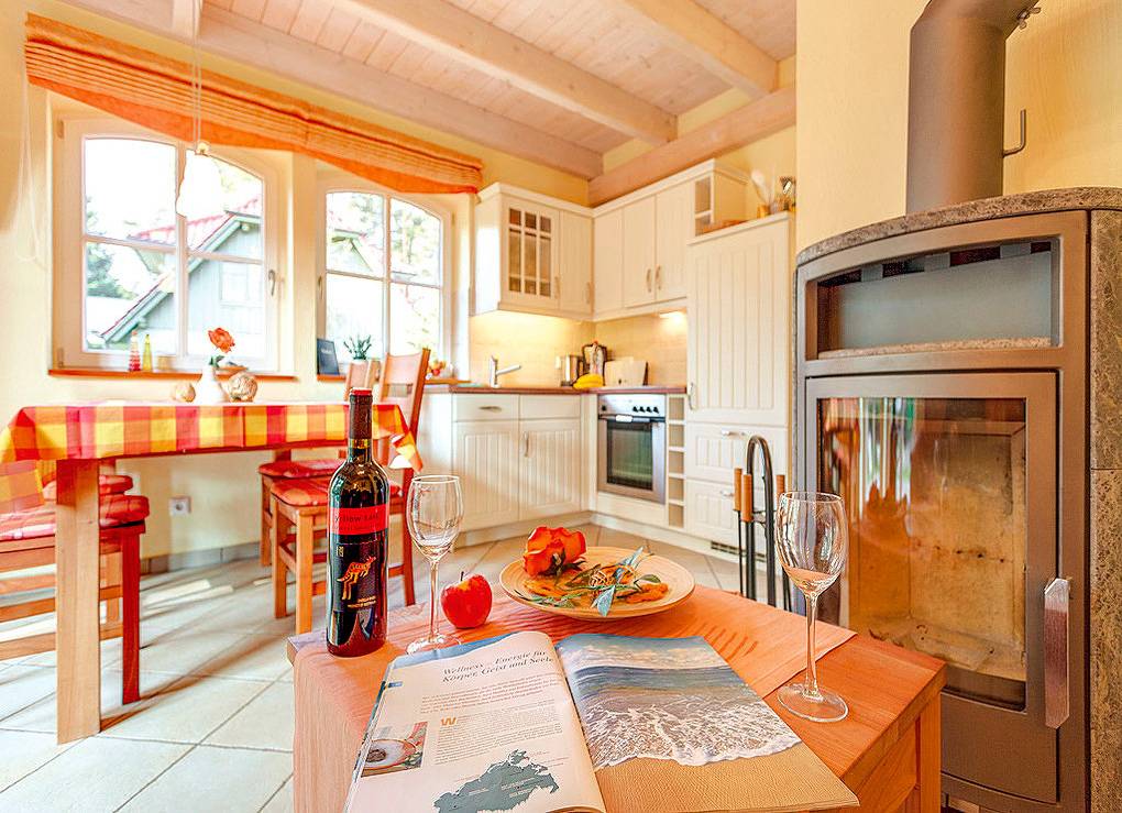 Holiday home for 8 people with sauna in Ostseebad Glowe, Glowe