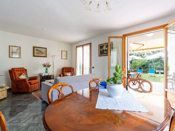 Ferienhaus für 4 Personen, mit Terrasse und Garten