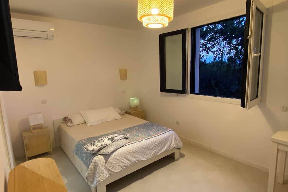 Paradise, 50 m from the beach on the Isolella peninsula. in Isolella, Pietrosella