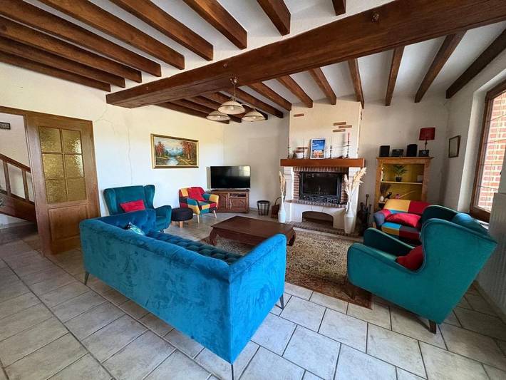 Location de vacances pour 12 personnes, avec Jacuzzi et Terrasse ainsi que Jardin et Piscine à Courmemin