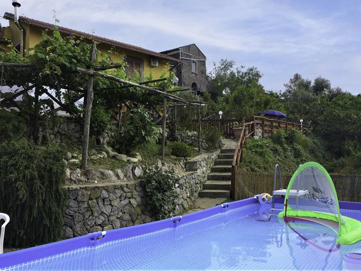 Gîte pour 4 personnes, avec vue ainsi que jardin et terrasse à Massa Lubrense - 2