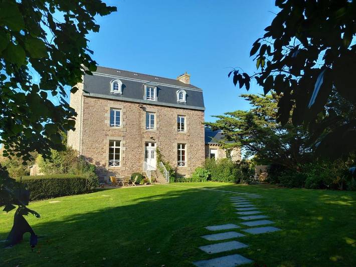 Chambre d’hôte pour 2 personnes, avec Terrasse et Jardin à Plévenon