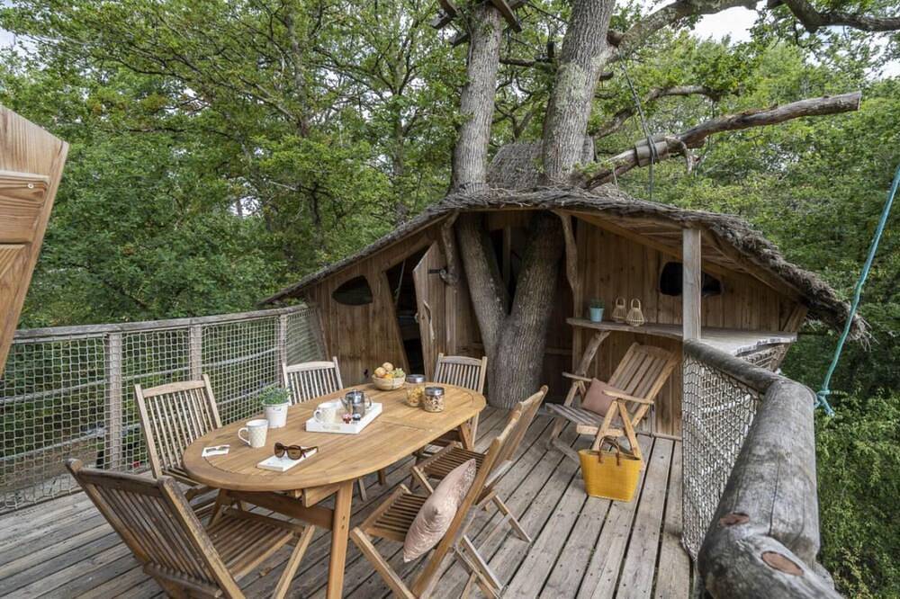 Tree-house Forest Camp 5/6p 2Bdrms in Pierrefitte-sur-Sauldre, Sologne