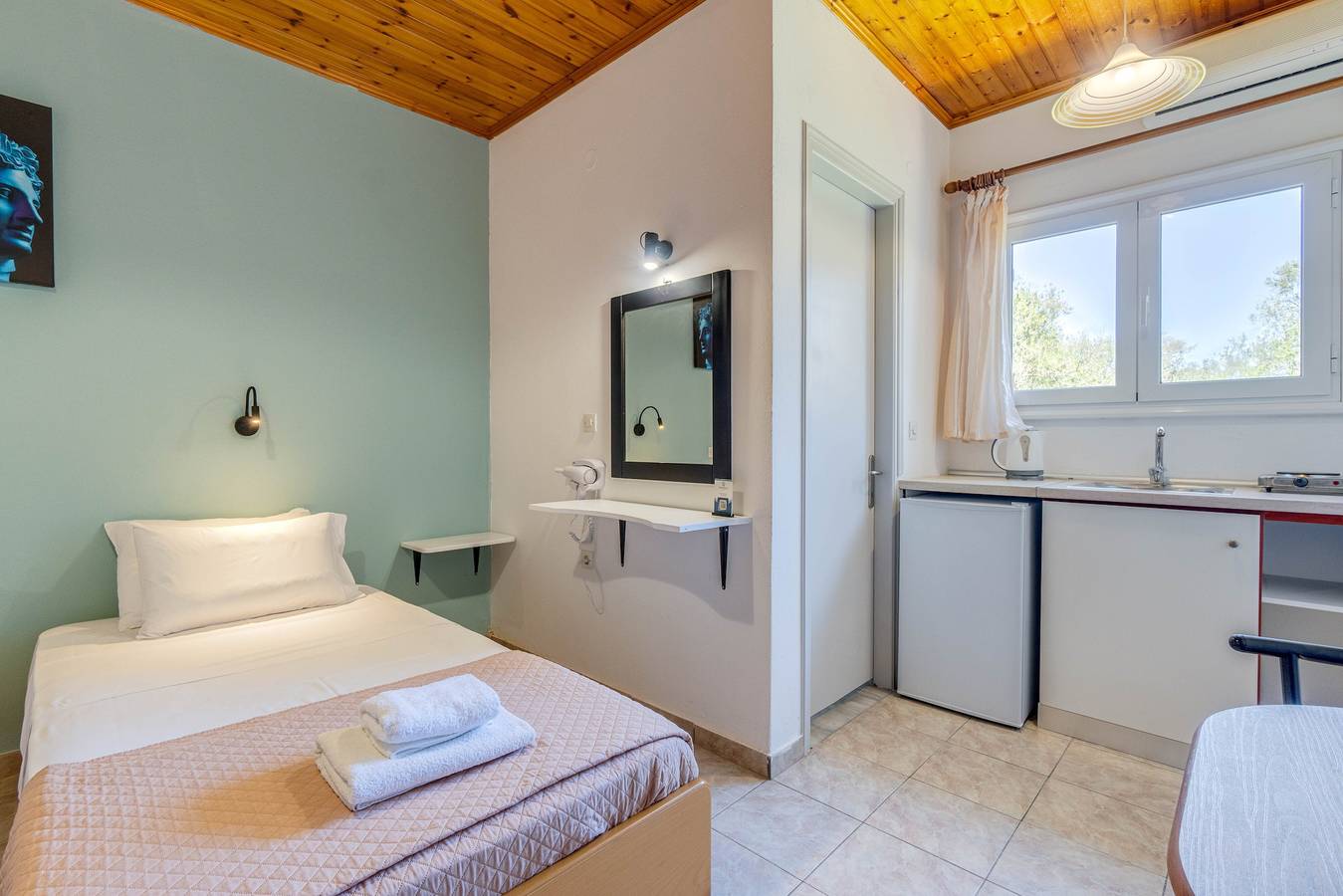 Appartamento intero, Appartamento vacanze "Saint Peter Bay - Basic Room" con piscina condivisa e Wi-Fi in Kavos, Corfù