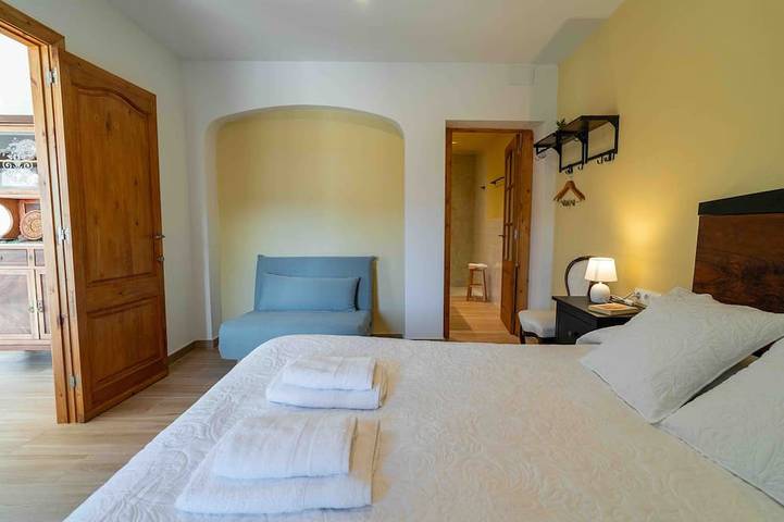 Casa rural Cal Baldó in Torrellas de Foix, Interior de Barcelona