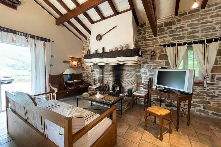 Location de vacances pour 6 personnes, avec jardin à Iholdy - 2