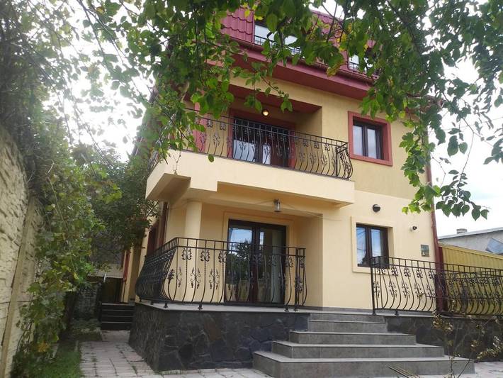 Villa per 4 persone, con Idromassaggio e Terrazza nonché Giardino a Bucarest