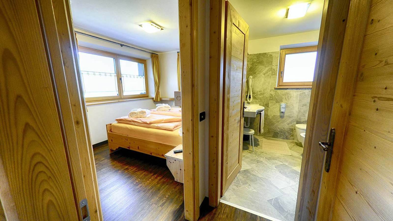 Ganze Wohnung, Wohnung Li Reza - Baita Cusini mit Bergblick, Wellnessbereich und Wlan in Teola, Livigno