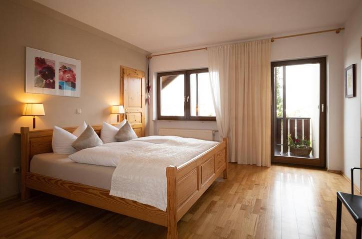 Ferienwohnung für 2 Personen, mit Terrasse und Garten sowie Ausblick in Merzig - 2