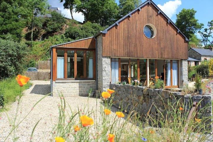 Location de vacances pour 7 personnes, avec balcon à Léhon