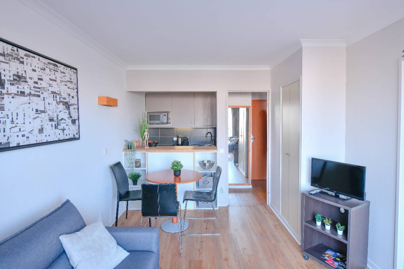 Apartamento entero, Apartamento de vacaciones para 4 personas con balcón in París, Isla de Francia