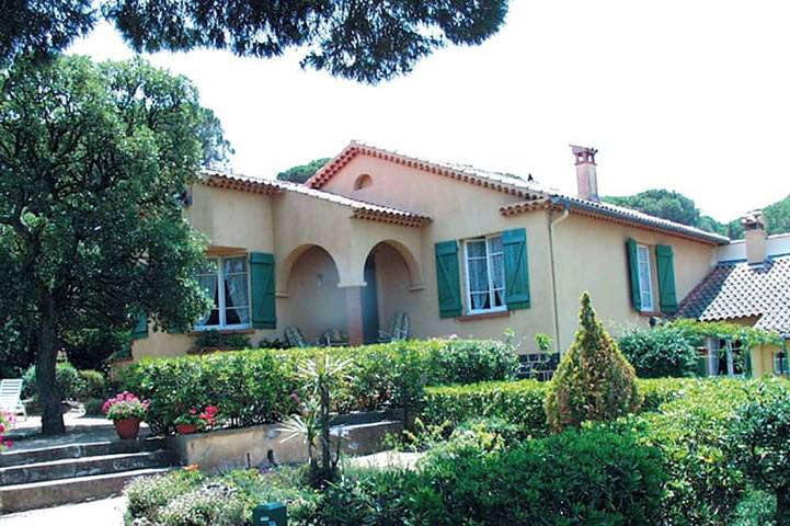 Location de vacances pour 6 personnes, avec jardin dans Plage des Salins (Saint-Tropez)