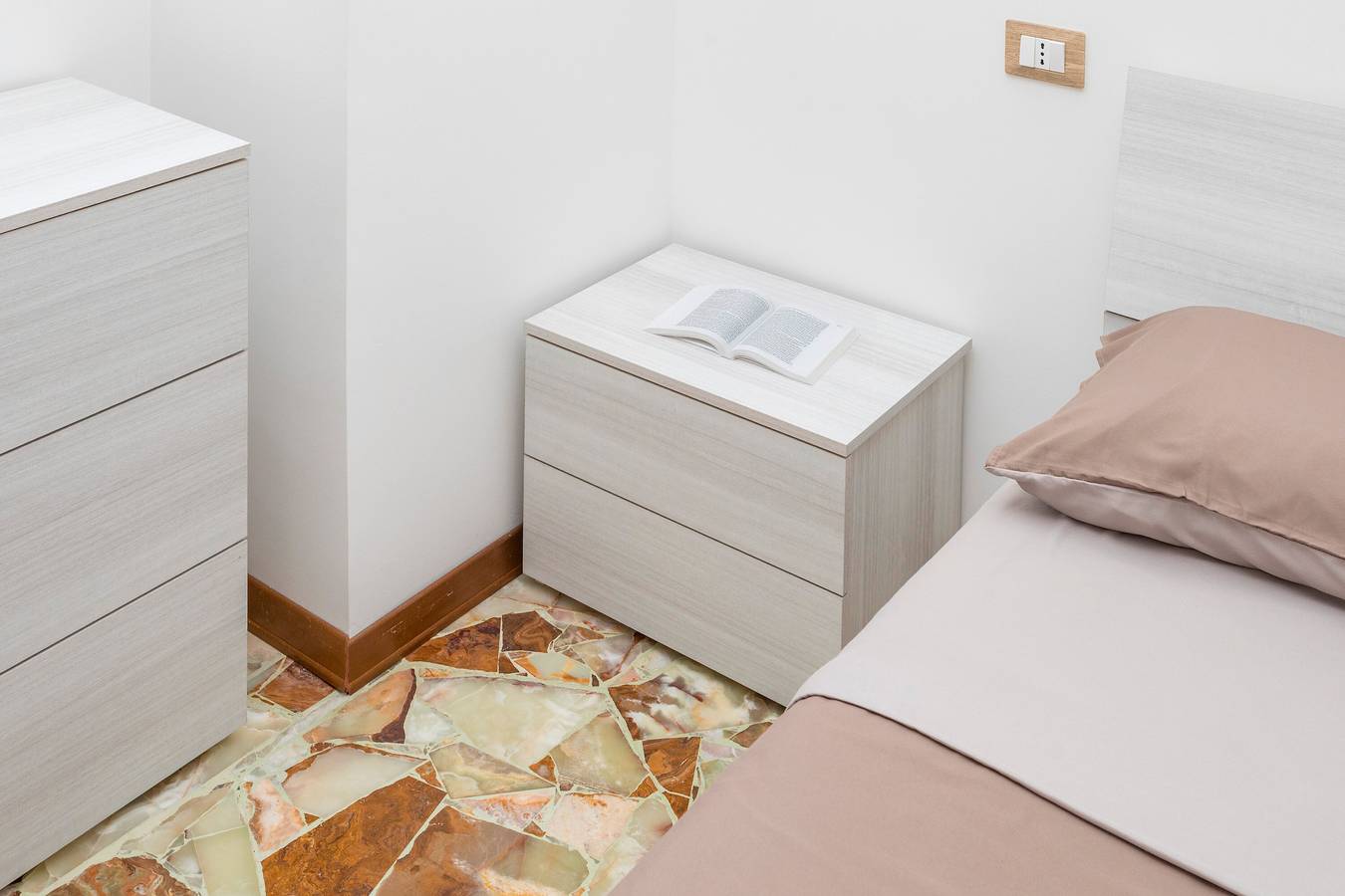 Bed and Breakfast 'Sentiti A Casa' with Wi-Fi and Air Conditioning in Bronte, Mount Etna