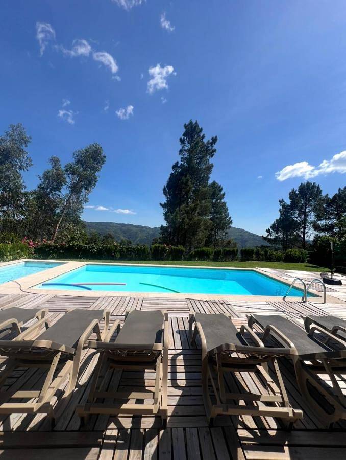 Location de vacances pour 8 personnes, avec piscine et jardin ainsi que vue et bassin pour enfant, animaux acceptés dans Vilarinho (Valdosende) - 3