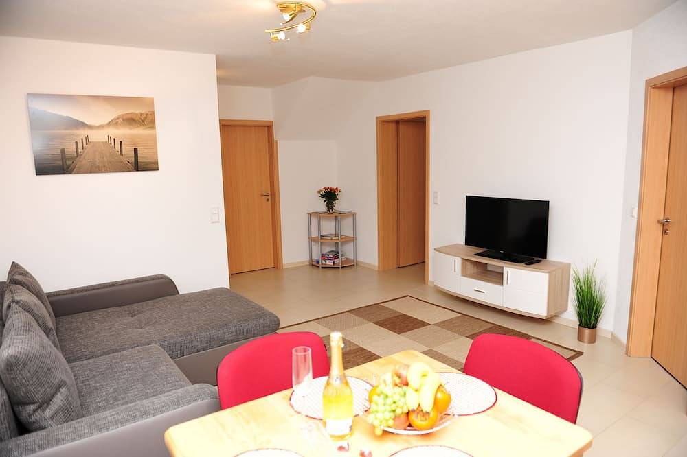 Apartamento entero, Apartamento familiar. Justo en Tettnang. Con terraza. Estacionamiento propio. in Tettnang, Distrito de Bodensee