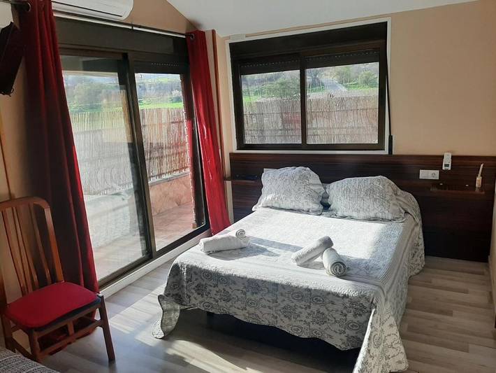 Gîte pour 2 personnes, avec Balcon ainsi que Terrasse et Vue à Arén - 4