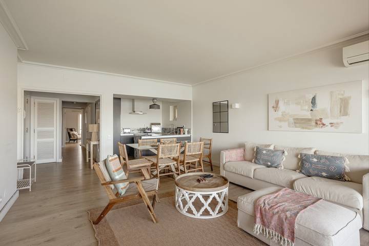 Entire apartment, Apartment 'Cascais Bay Terrace Ii' with Sea View & Wi-Fi in Cascais e Estoril, Costa de Lisboa