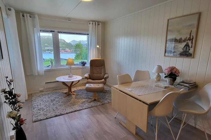 Ferienwohnung für 6 Personen, mit Garten und Ausblick, mit Haustier in Skjervøy - 4