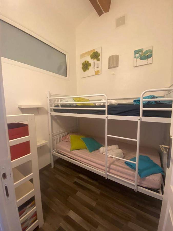 Location de vacances pour 6 personnes, avec terrasse ainsi que piscine et vue dans Plage du Péro - 2