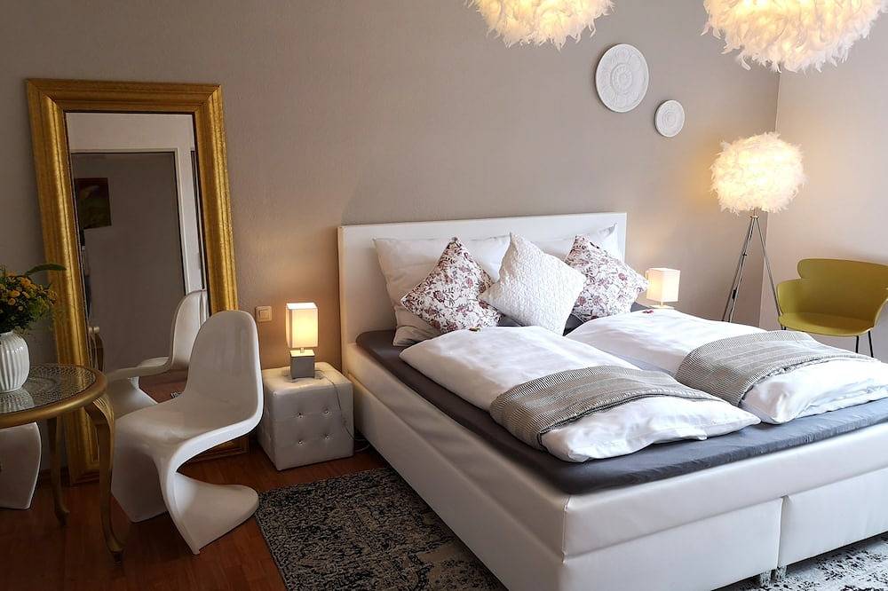 Seewärterhaus, unieke, directe locatie aan de oever van het meer Kronenburg in Kronenburg, Dahlem