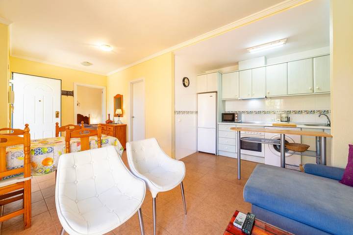 Entire apartment, Apartment 'Naturista Vera Playa' with Shared Pool, Air Conditioning and Wi-Fi in Playas de Vera, Vera