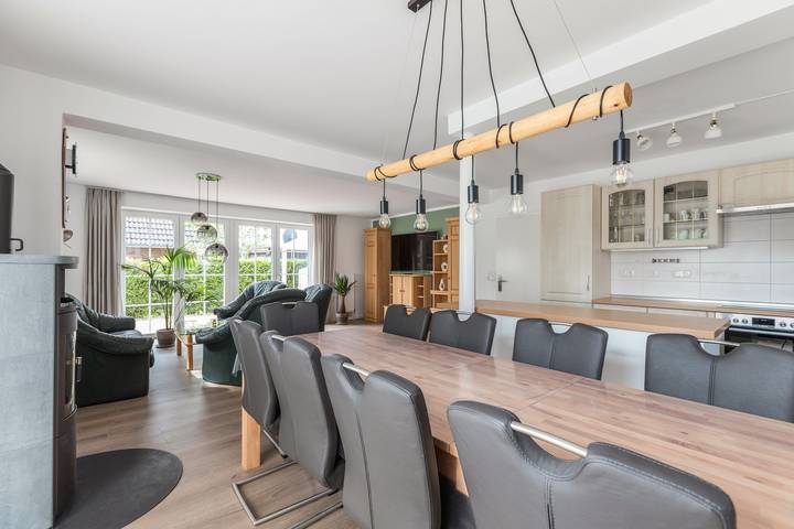 Vacation rental for 10 people, with Yard