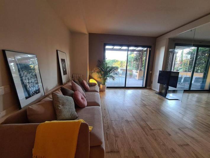 Location de vacances pour 8 personnes, avec vue sur le lac et vue ainsi que jardin et piscine à Reus - 4