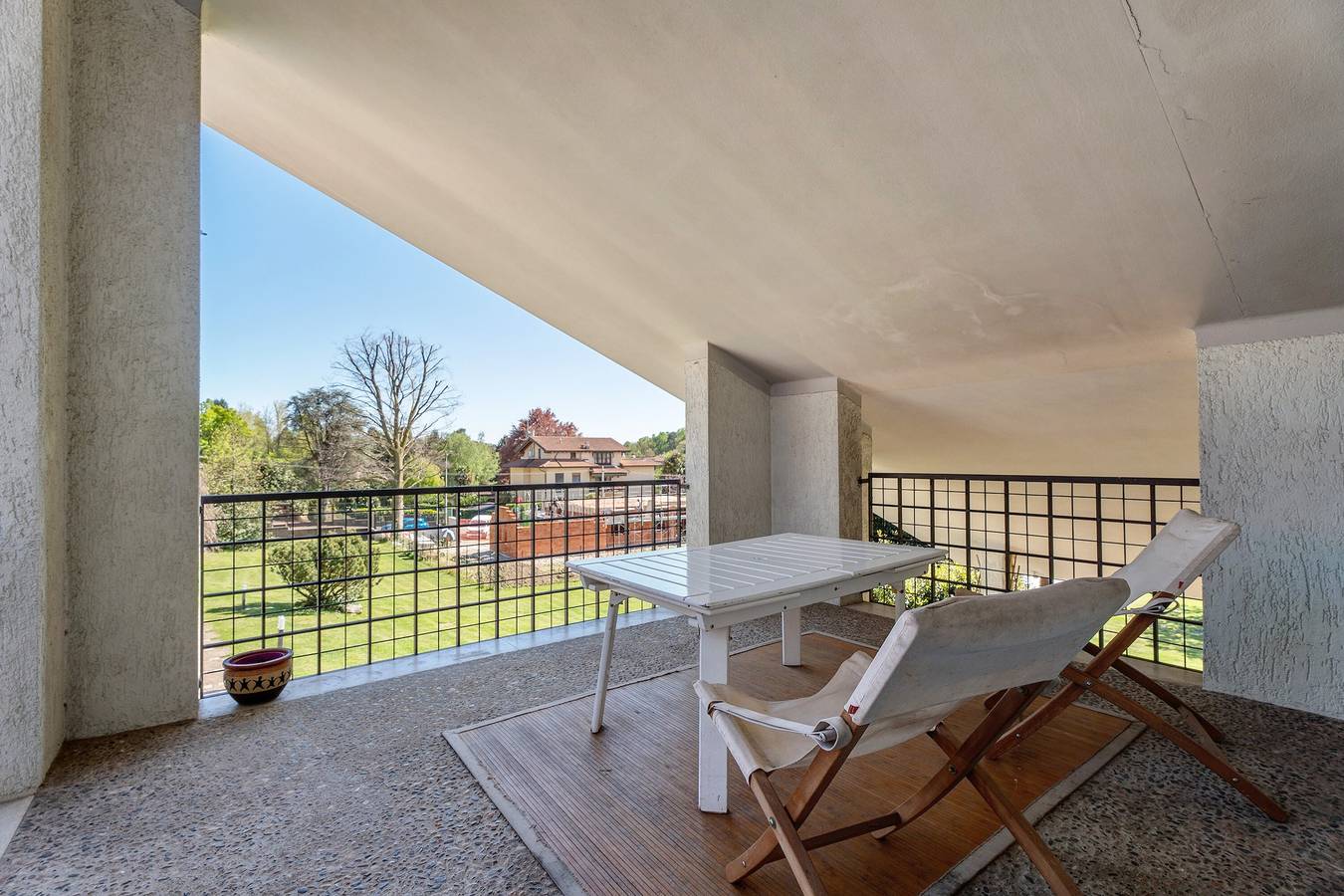 Appartamento intero, Appartamento "Azalea" con vista sulle montagne, piscina condivisa e Wi-Fi in Induno Olona, Provincia di Varese