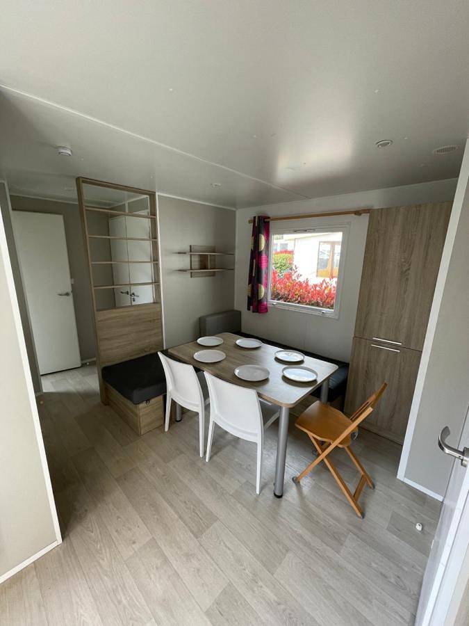 Camping pour 6 personnes, avec Terrasse et Piscine