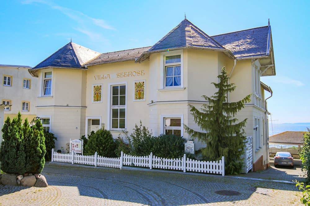 Ferienwohnung Seerose mit Meerblick - Appartement Meerblick in Sassnitz, Nationalpark Jasmund