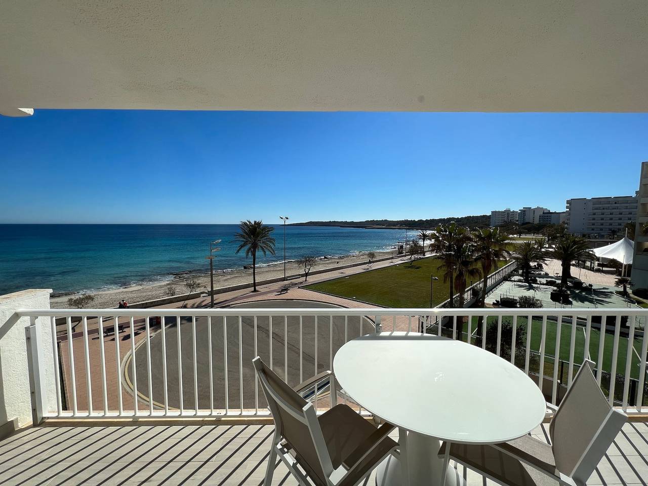 Appartamento intero, Appartamento per vacanze 'Sea Club Apartment Cala Millor 3' vicino alla spiaggia con balcone in Cala Millor, Sant Llorenc des Cardassar