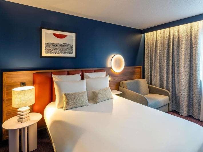 Hôtel pour 2 personnes, avec Terrasse et Jardin à Hérouville-Saint-Clair