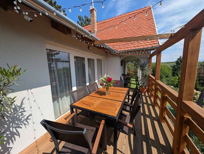 Ferienhaus mit Panorama und Internet  in Pákozd, Gárdonyi járás