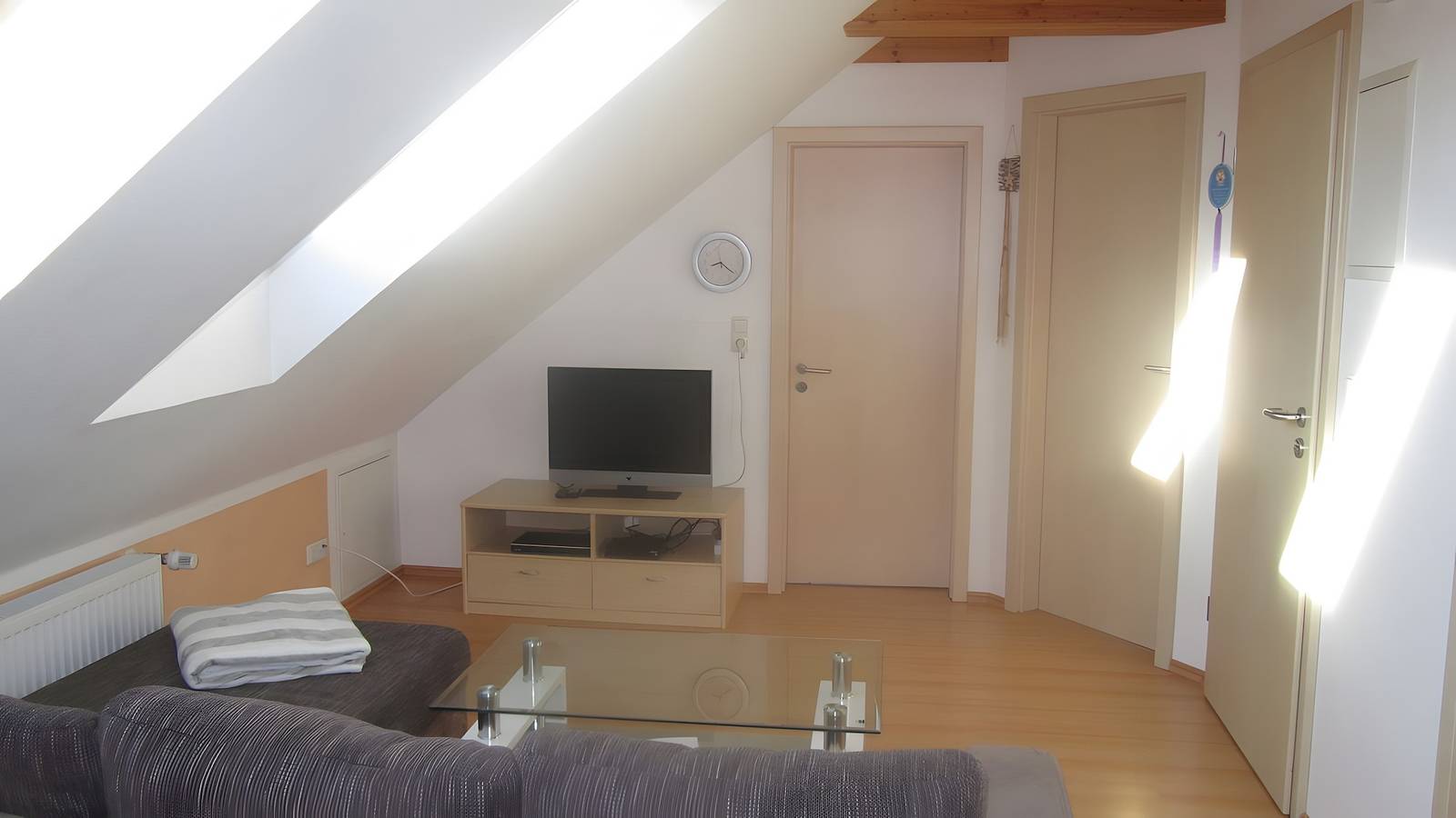 Ganze Wohnung, Apartment für 6 Personen (70 m²) mit gemeinsamer Terrasse, Garten und Wlan in Groß Schwansee, Kalkhorst
