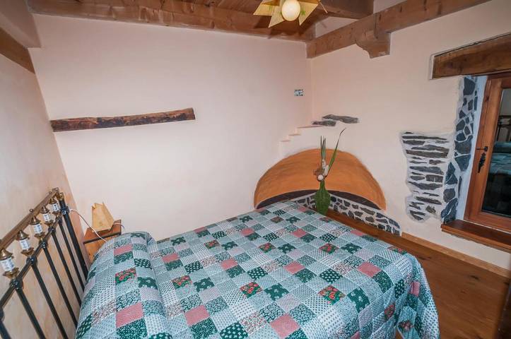 Casa rural para 4 personas, con jardín y vistas en Montaña de Luna - 4