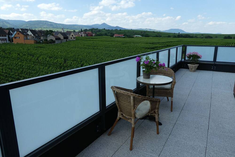 Entire apartment, Bennwihr-Alsace Between Riquewihr and Kayserberg at Colmar in Bennwihr, Parc naturel régional des Ballons des Vosges
