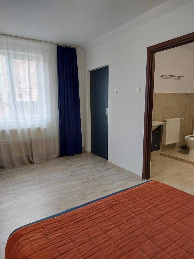 Chambre d’hôte pour 2 personnes, avec balcon à Brașov - 4