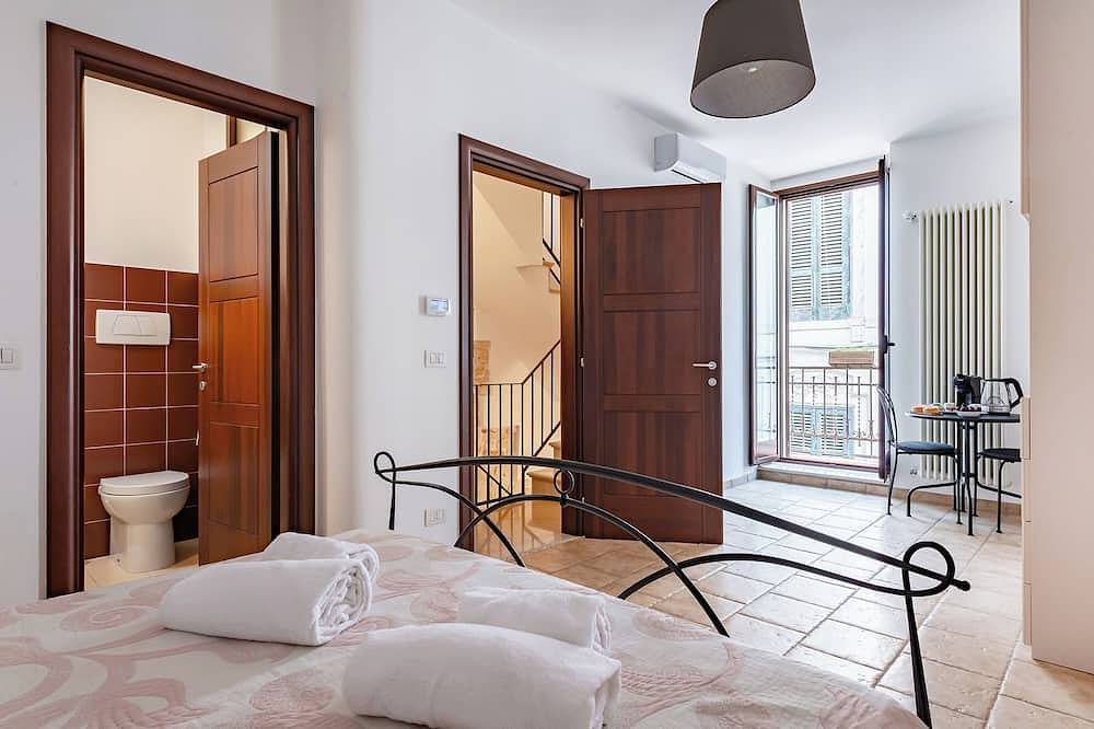 Helios Room 2, Conversano, Italy in Conversano, Provincia di Bari