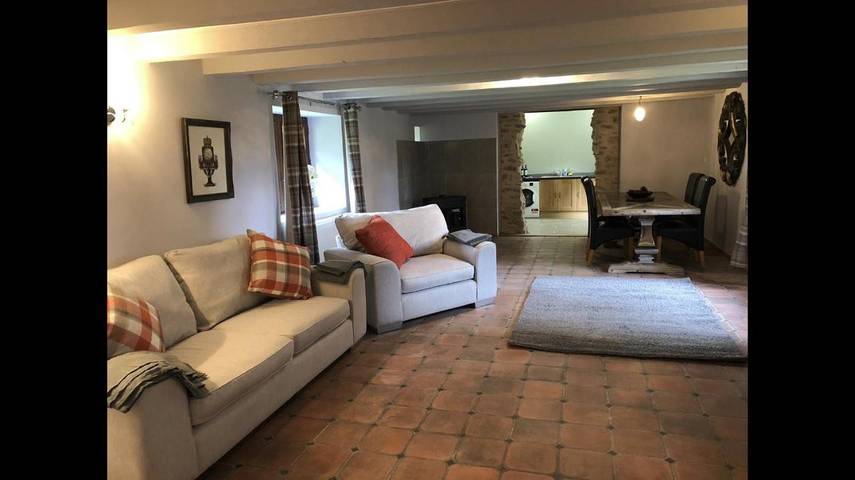 Location de vacances pour 4 personnes, avec vue ainsi que jardin et piscine à Bersac-sur-Rivalier - 4