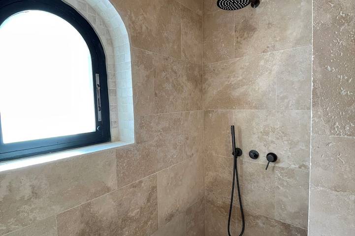 Adorable 1-bedroom villa walking distance to Valbonne in Valbonne, Mittelmeerküste (Frankreich)