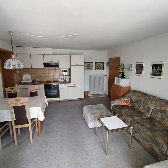 Ferienwohnung für 3 Personen, mit Seeblick und Garten am Ossiacher See